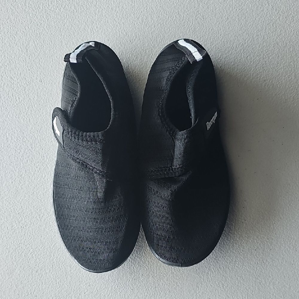 Black Kids Sandals by Racqua, SIZE 34